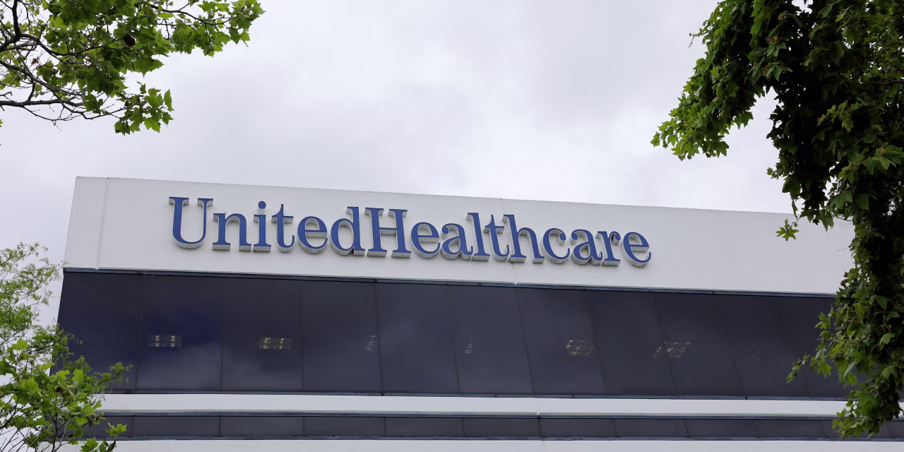 UnitedHealth Group supera expectativas y eleva su previsión de ganancias